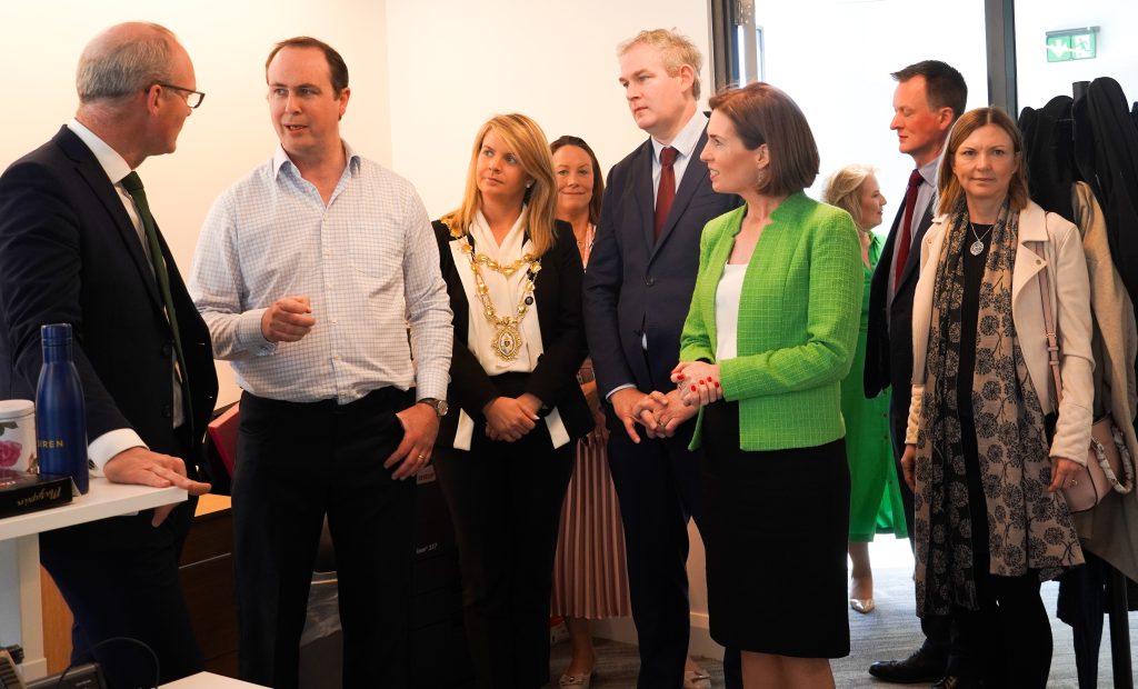 (L-R, Minister for Enterprise, Trade and Employment, speaking with Siren, member of PorterShed present with Mayor of Galway, Clodagh Higgins, Sheila Kavanagh, Network Director, Vodafone Ireland, Senator Sean Kyne, Government Chief Whip and Minister of State at the Department of Health, Hildegard Naughton, Mary Rogers, CEO PorterShed, Robert Marshall, Senior Public Affairs, Vodafone Ireland, and Amanda Nelson, CEO, Vodafone Ireland.)