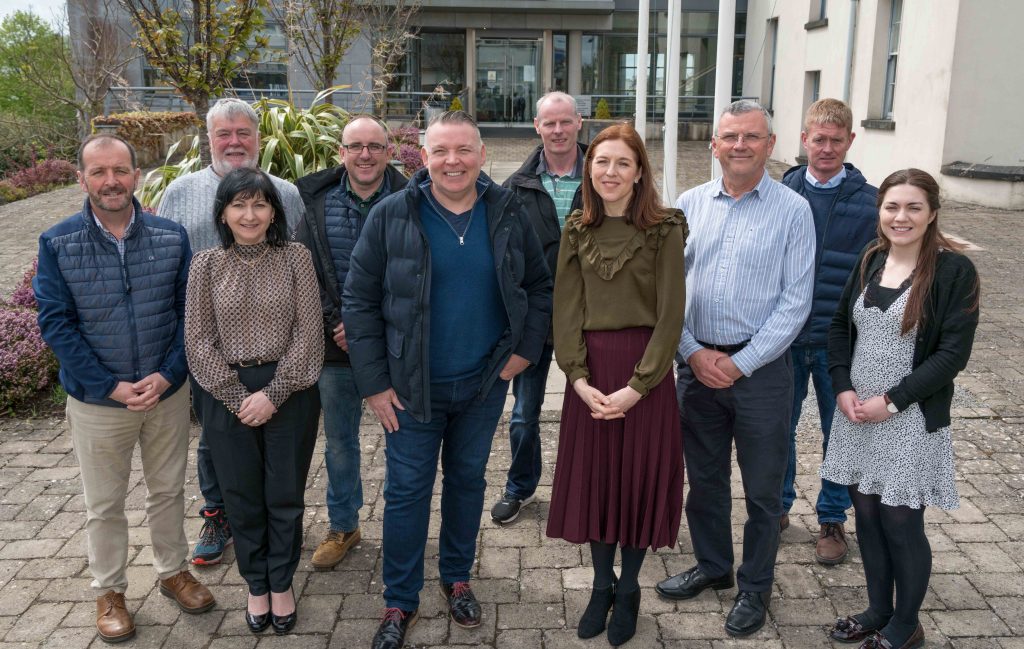 SIRO representatives pictured with members of Carrick on Shannon Town Committee and Leitrim County Council officials.