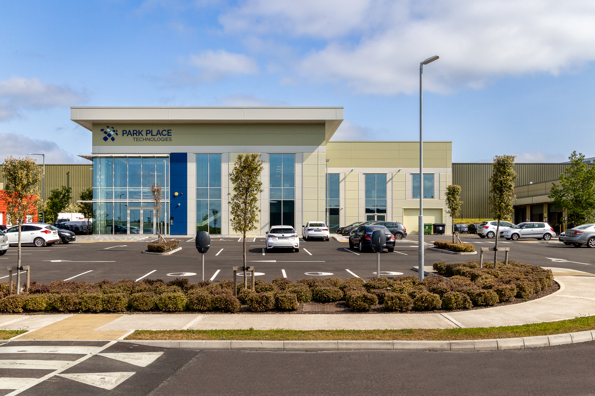 Siro Targets Broadband Desert Business Parks as Fibre Rollout Reaches 600 Underserved Locations